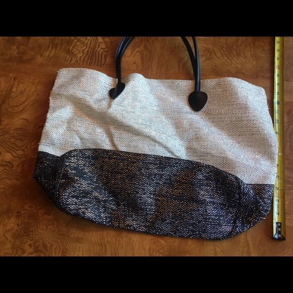 CUTE LITTLE Simple Tote! - Picture 1 of 6